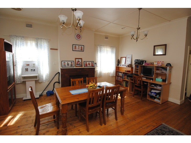 41 Railway Parade, Lithgow NSW 2790