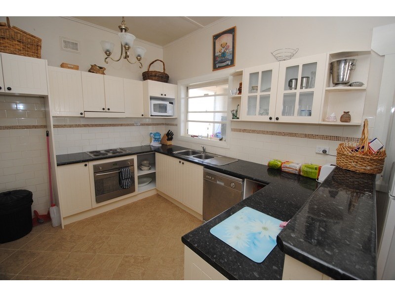 41 Railway Parade, Lithgow NSW 2790