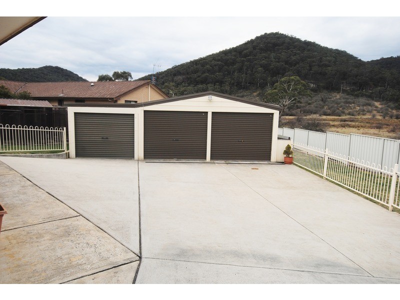 4 Chivers Close, Lithgow NSW 2790