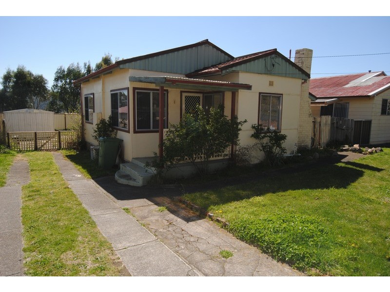 4 First  Street, Lithgow NSW 2790