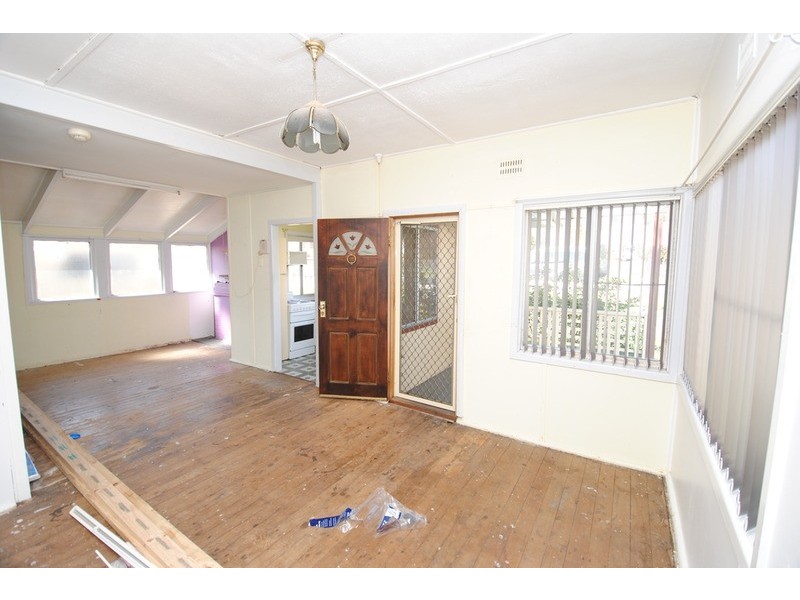 4 First  Street, Lithgow NSW 2790