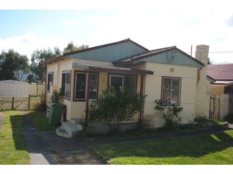 4 First  Street, Lithgow NSW 2790