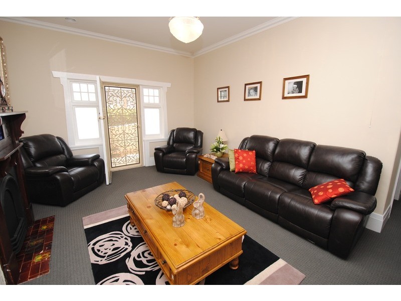 66 Academy Street, Lithgow NSW 2790
