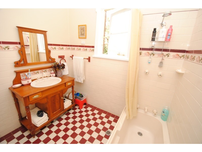 66 Academy Street, Lithgow NSW 2790