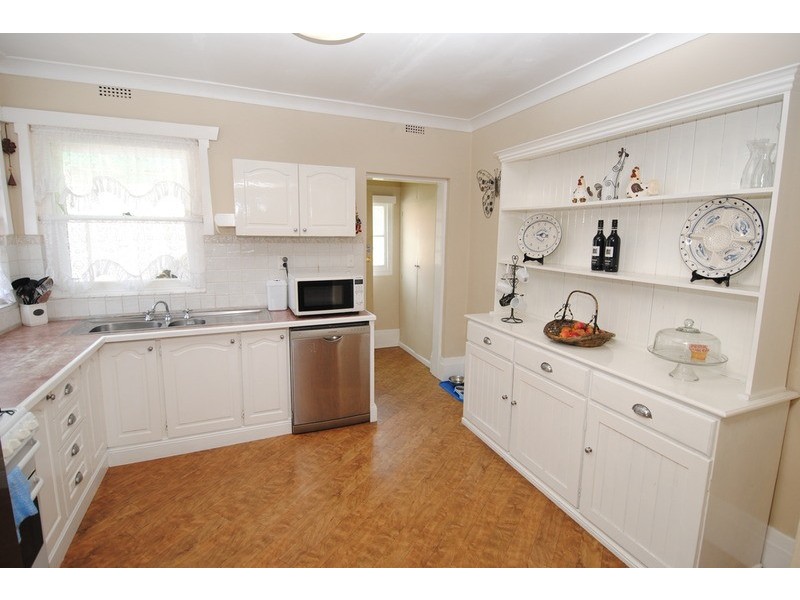66 Academy Street, Lithgow NSW 2790