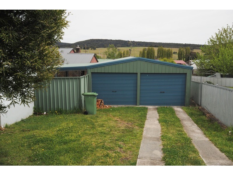 2 Andrew Street, Lithgow NSW 2790
