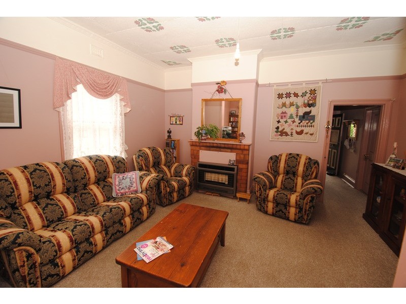 60 Academy Street, Lithgow NSW 2790