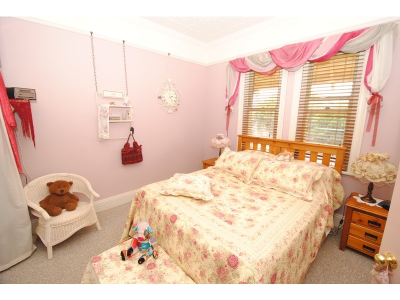60 Academy Street, Lithgow NSW 2790