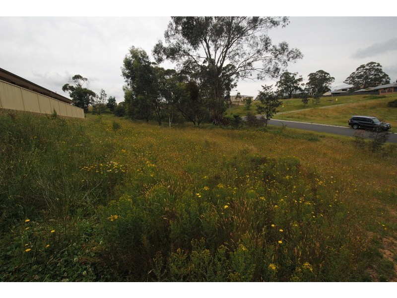7 Shawcross  Close, South Bowenfels NSW 2790