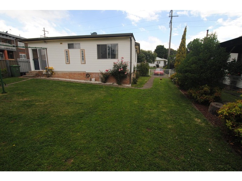 8 Caroline  Avenue, Lithgow NSW 2790