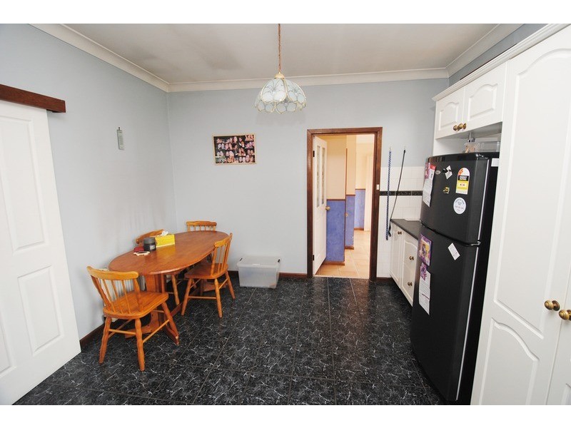 8 Caroline  Avenue, Lithgow NSW 2790