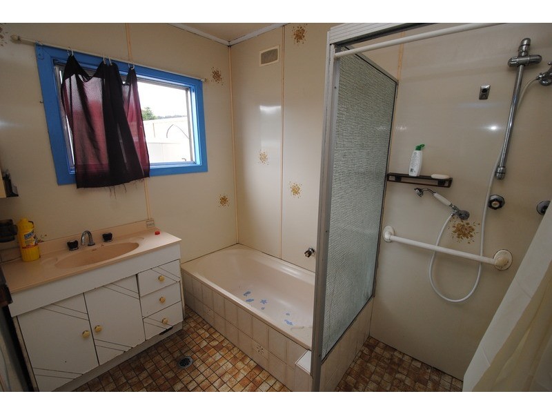 27 Tank  Street, Lithgow NSW 2790
