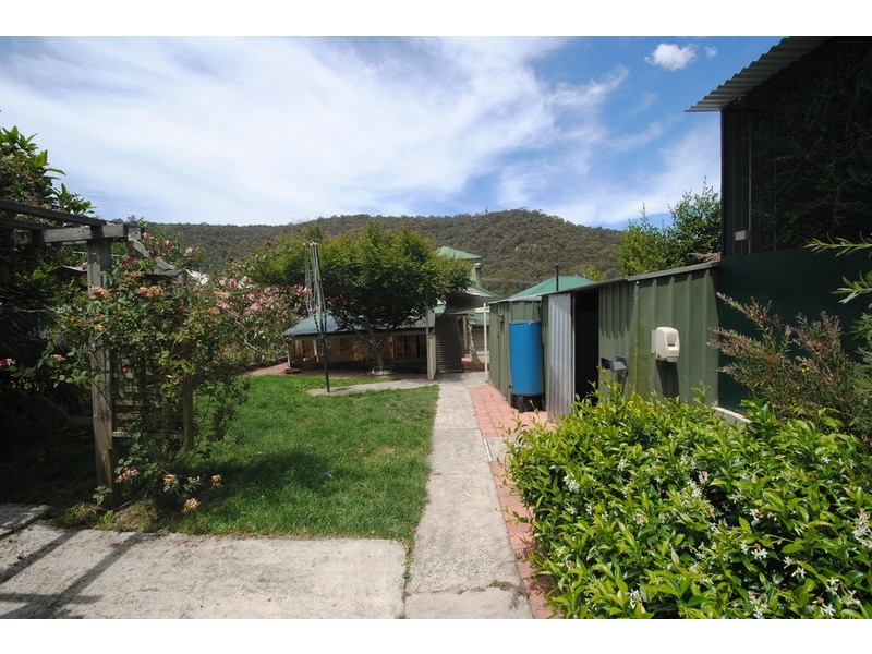 144 Macauley  Street, Lithgow NSW 2790