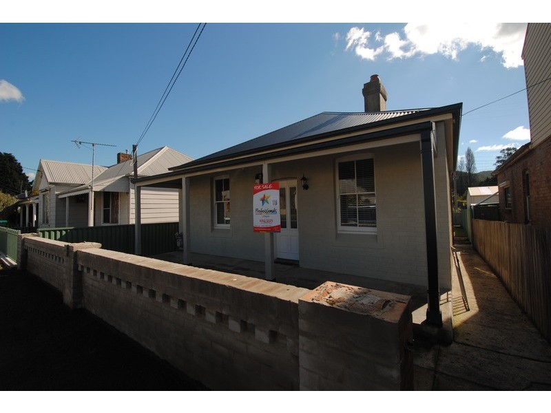 12 Chifley  Road, Lithgow NSW 2790