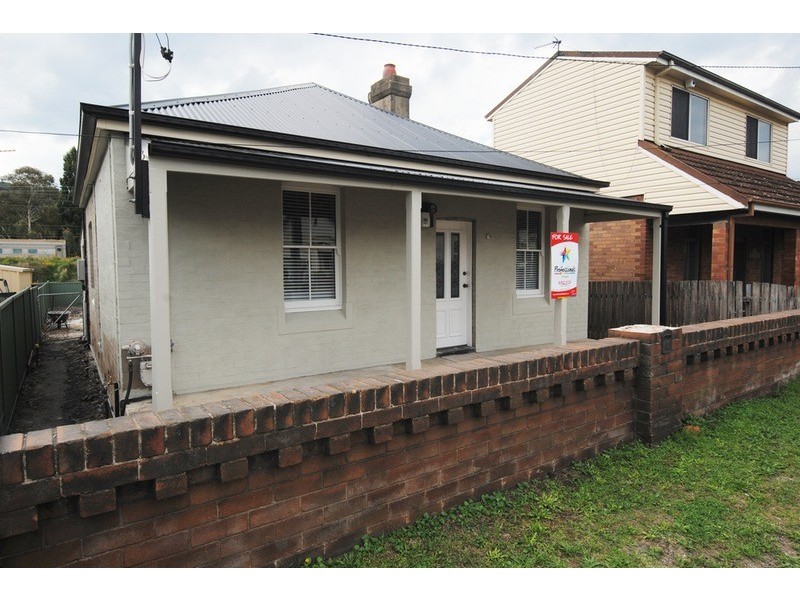 12 Chifley  Road, Lithgow NSW 2790