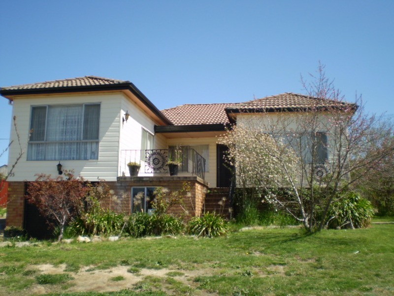 35 Cary Avenue, Wallerawang NSW 2845