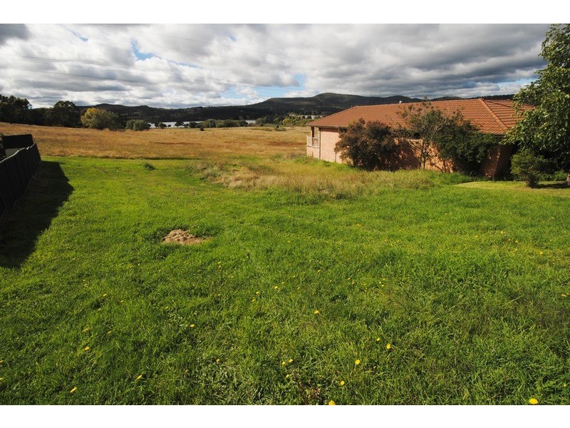 11 Walker  Drive, Lithgow NSW 2790