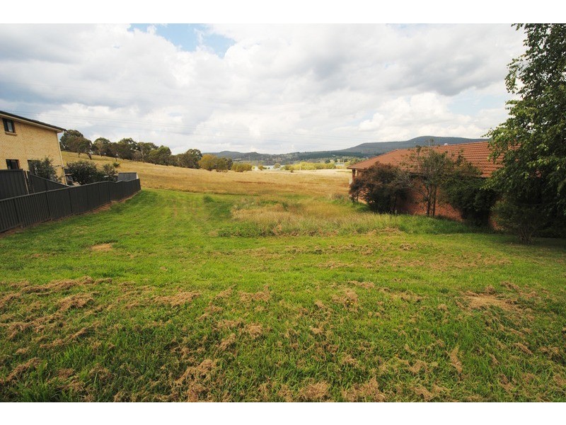11 Walker  Drive, Lithgow NSW 2790