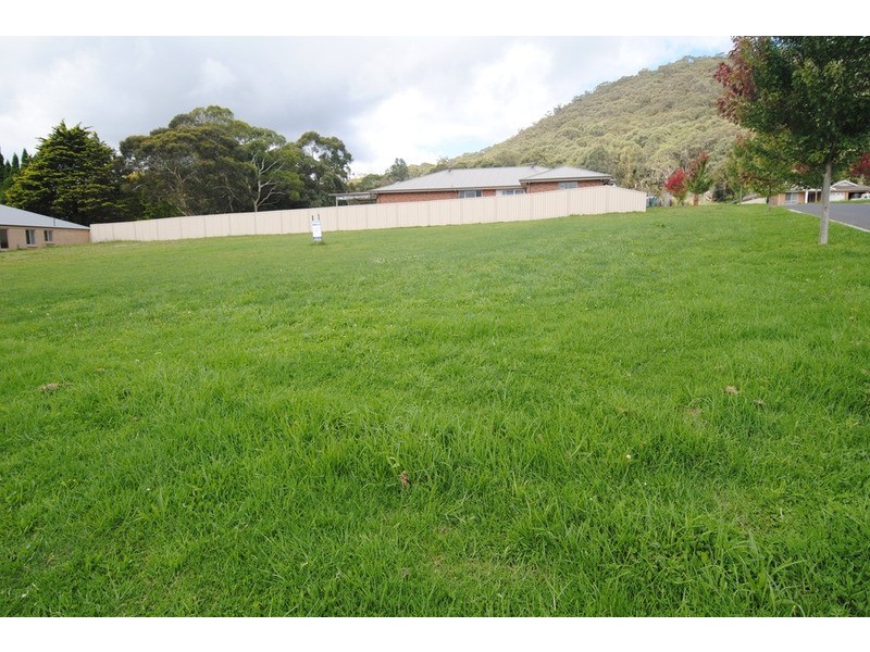 2 Munjowee Circle, Lithgow NSW 2790