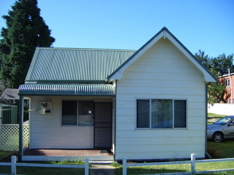 1 Young  Street, Lithgow NSW 2790