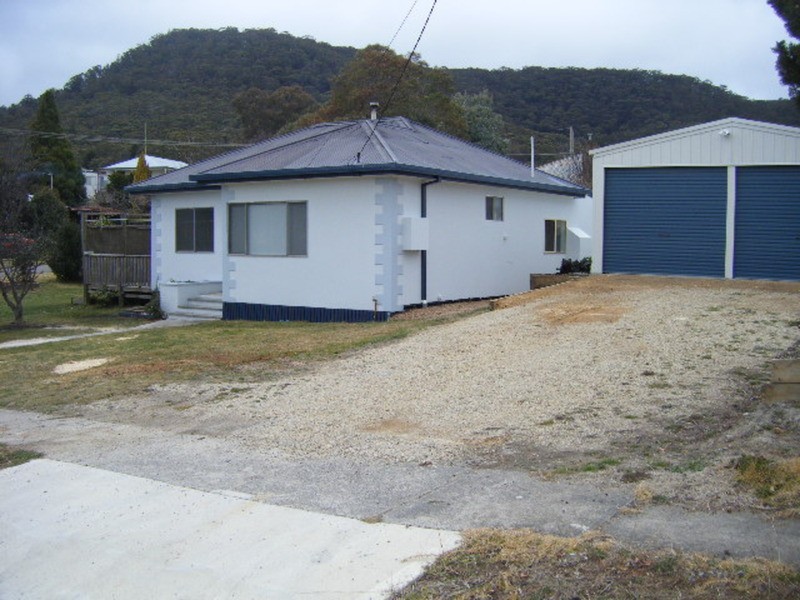 15 Lemnos Street, Lithgow NSW 2790