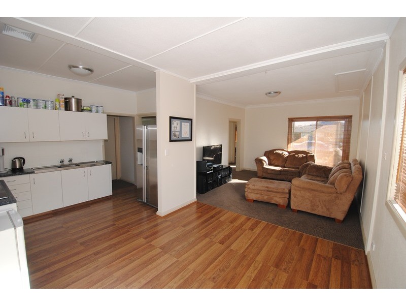 11 Rifle Parade, Lithgow NSW 2790