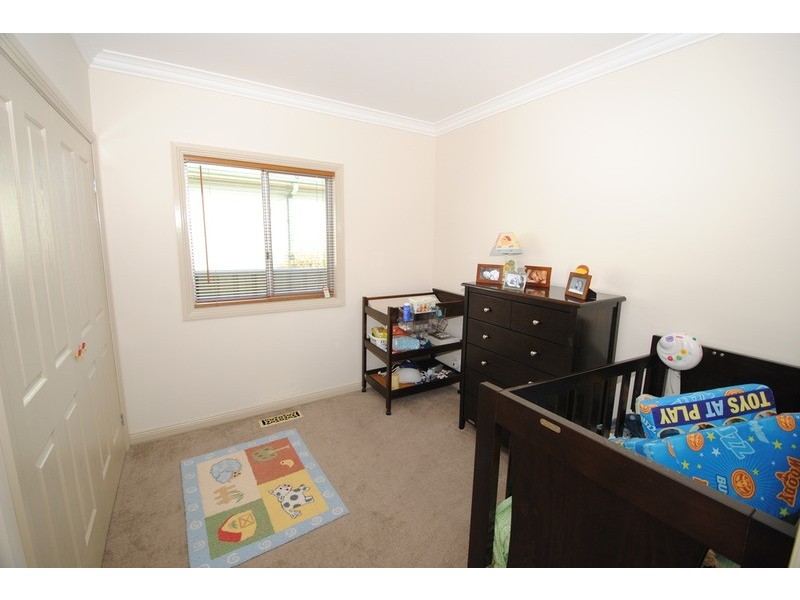 11 Rifle Parade, Lithgow NSW 2790