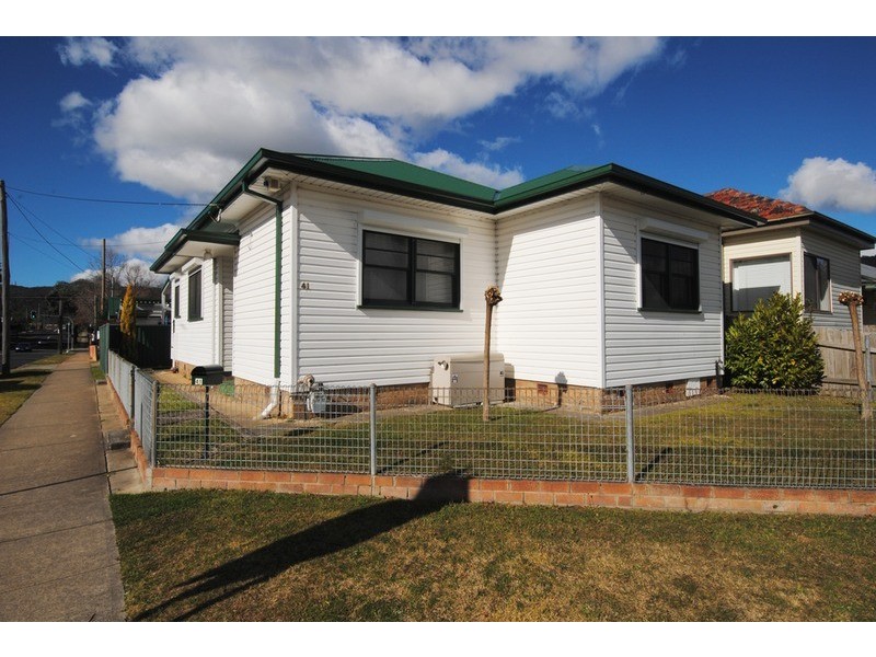 41 Rifle  Parade, Lithgow NSW 2790