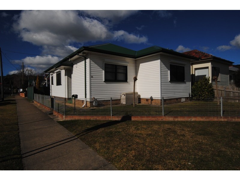 41 Rifle  Parade, Lithgow NSW 2790