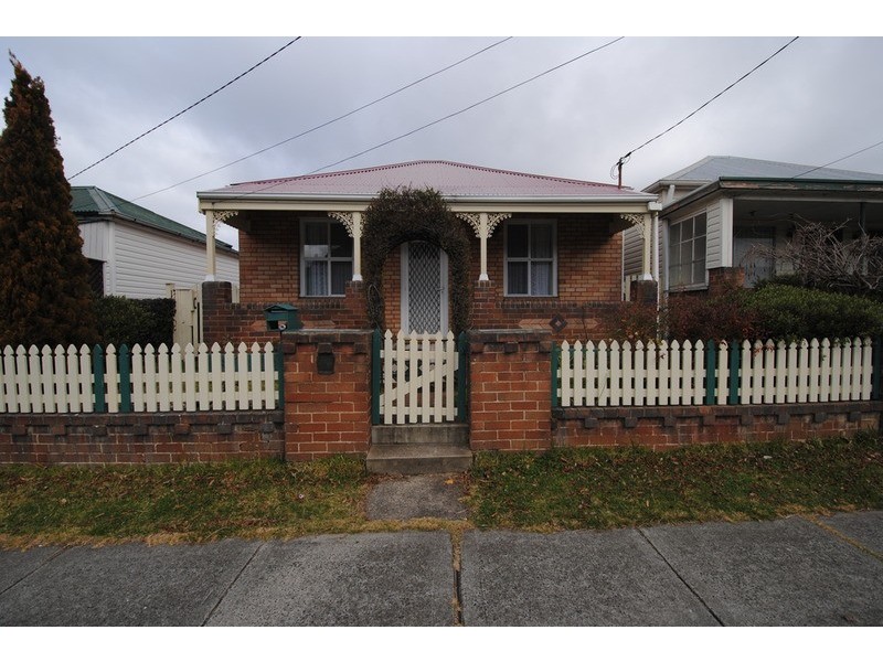 21 Read Avenue, Lithgow NSW 2790