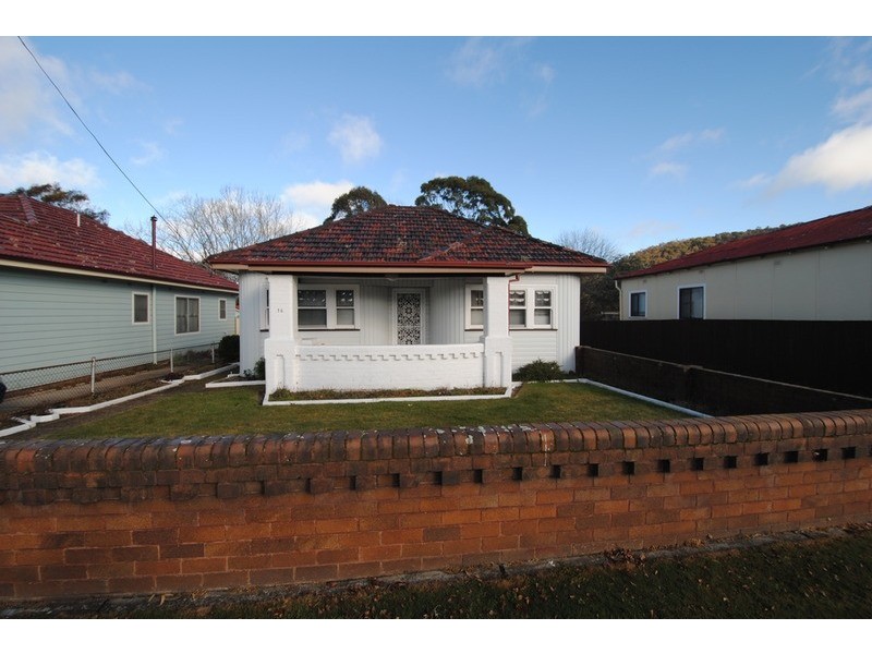 16 Sandford  Avenue, Lithgow NSW 2790