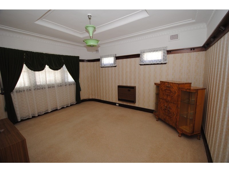 16 Sandford  Avenue, Lithgow NSW 2790