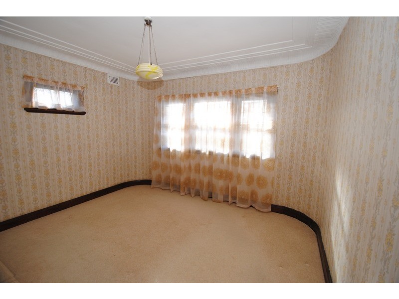 16 Sandford  Avenue, Lithgow NSW 2790