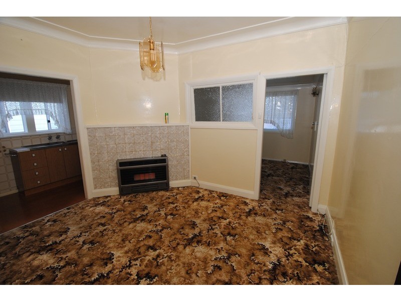 16 Sandford  Avenue, Lithgow NSW 2790
