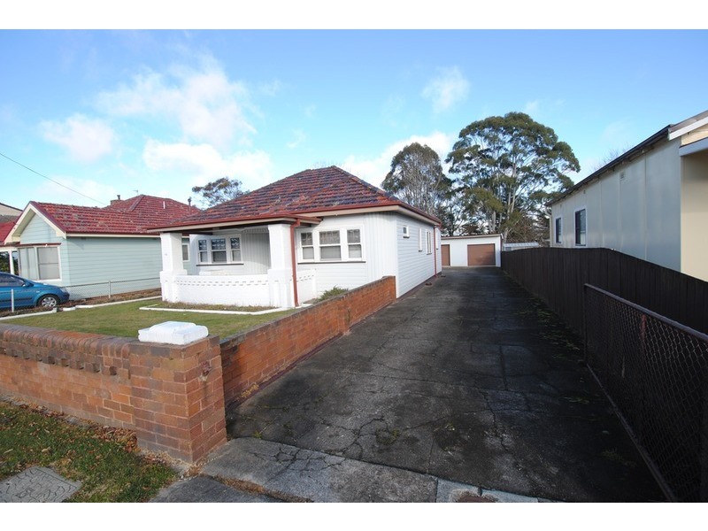 16 Sandford  Avenue, Lithgow NSW 2790