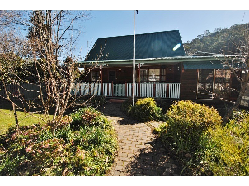 2 Victoria Avenue, Lithgow NSW 2790