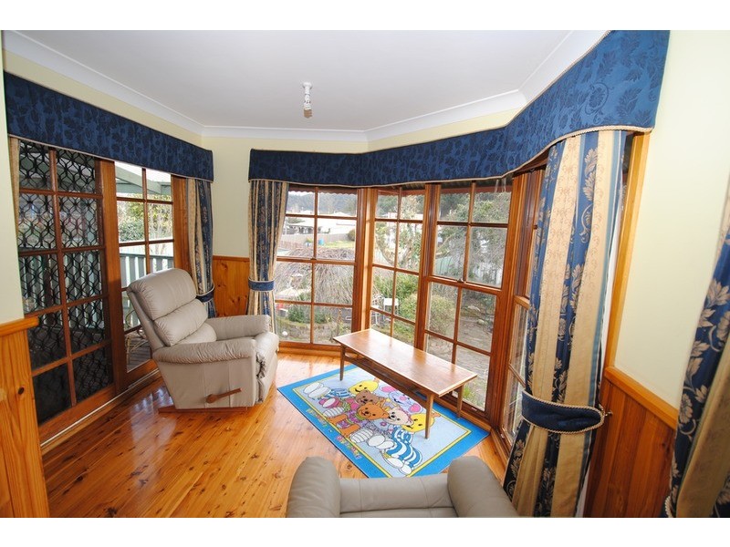 2 Victoria Avenue, Lithgow NSW 2790