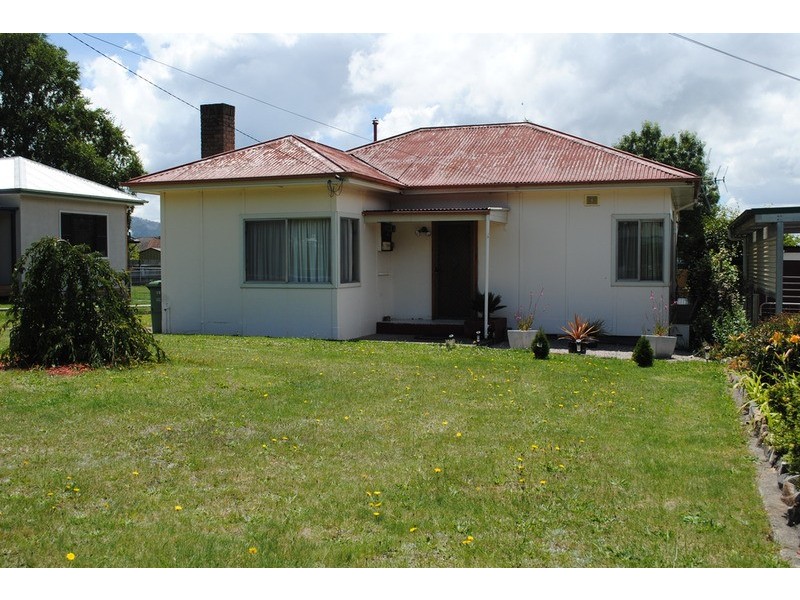 18 Beaufort Street, Lithgow NSW 2790