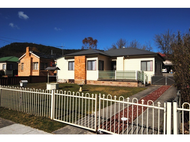 90 Rabaul Street, Lithgow NSW 2790