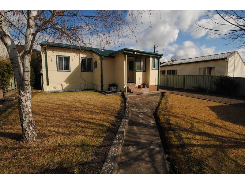 12 First  Street, Lithgow NSW 2790