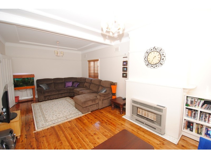 25 Rifle Parade, Lithgow NSW 2790