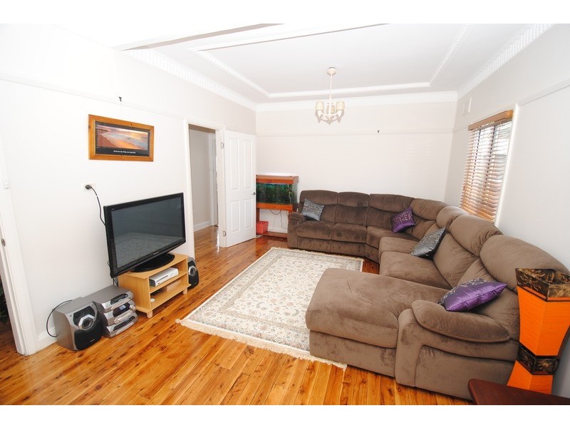 25 Rifle Parade, Lithgow NSW 2790