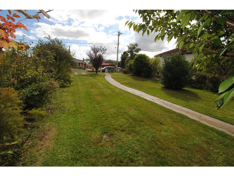 25 Rifle Parade, Lithgow NSW 2790