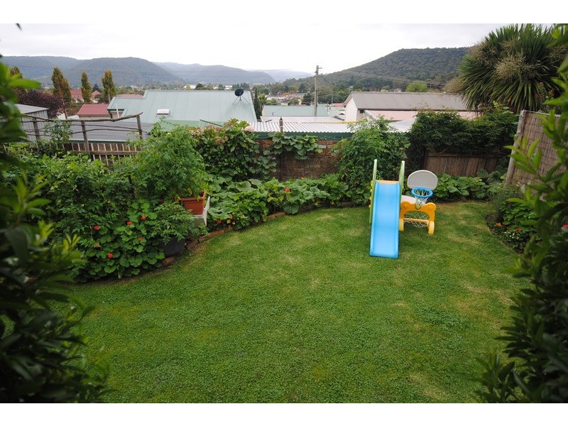 18 Fourth  Street, Lithgow NSW 2790