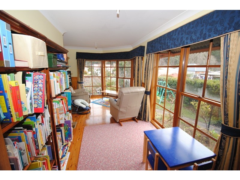 2 Victoria Avenue, Lithgow NSW 2790