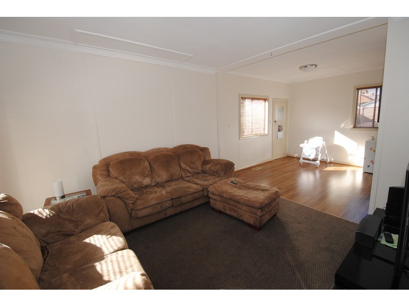 11 Rifle Parade, Lithgow NSW 2790