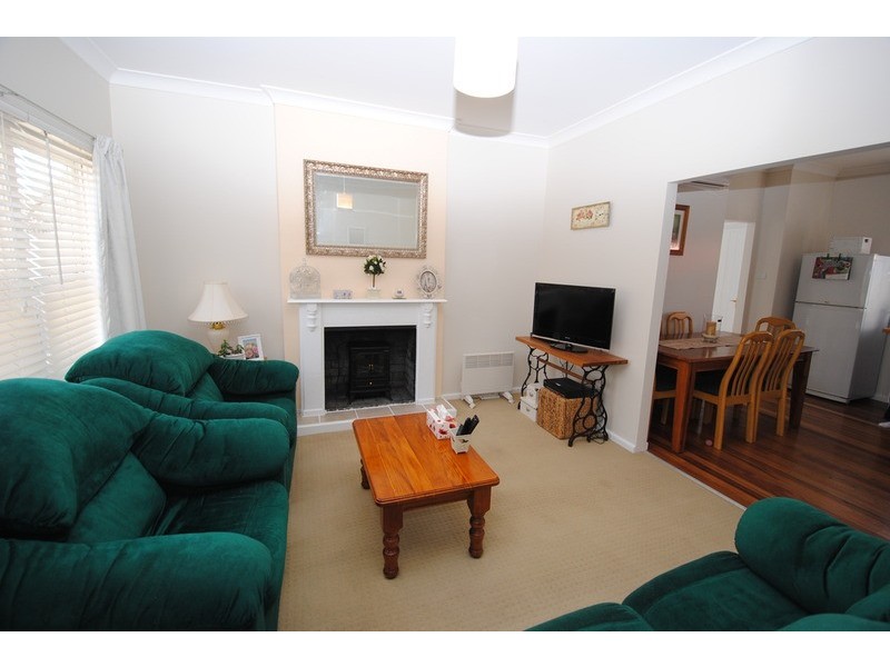 27 Hume Avenue, Wallerawang NSW 2845