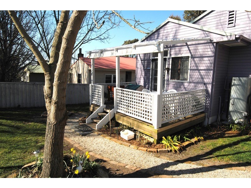 27 Hume Avenue, Wallerawang NSW 2845