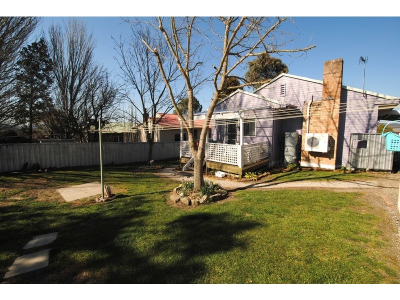 27 Hume Avenue, Wallerawang NSW 2845