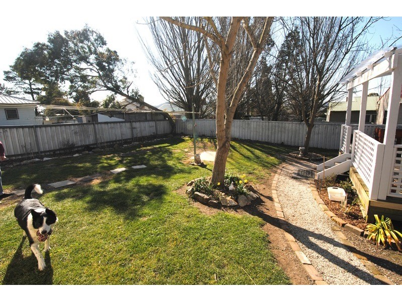 27 Hume Avenue, Wallerawang NSW 2845